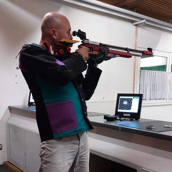 Luftgewehr stehend